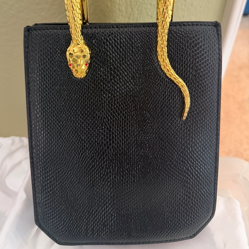 Purse - Picture 2 of 8